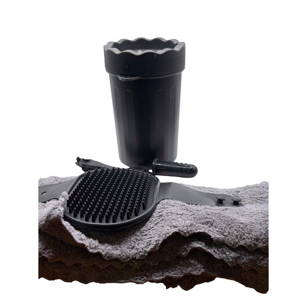 Paw Cleaner Portable Dog Paw Washer Grooming Kit with Brush and Towel Black